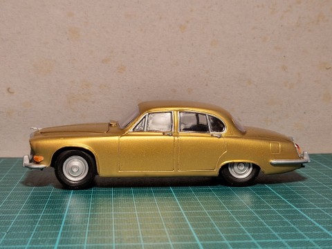 Jaguar 420