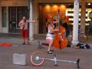 Dateiname=buskers_075.jpg
Dateigröße=39KB
Abmessungen: 614x460
hinzugefügt am: 02. September 2004 buskers_075.jpg