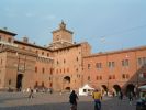 Dateiname=ferrara_055.jpg
Dateigröße=56KB
Abmessungen: 614x461
hinzugefügt am: 05. September 2005 ferrara_055.jpg