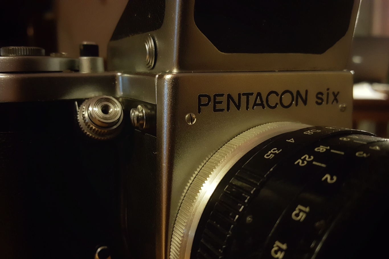 Pentacon six