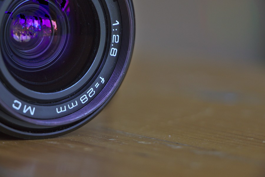 f=28mm/1:2,8