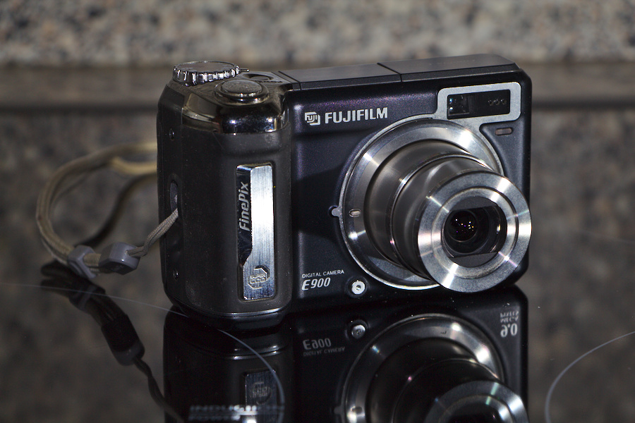 Fuji E900 vorne